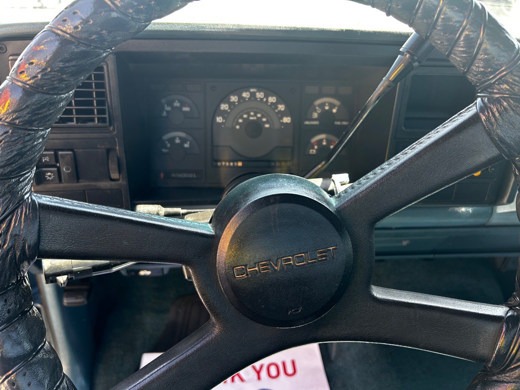 1988 Chevrolet C/K Image 11