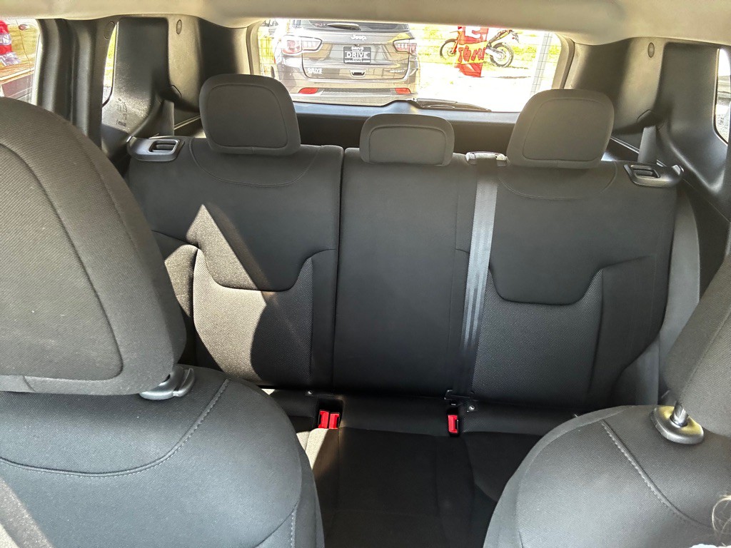 2018 Jeep Renegade Image 17