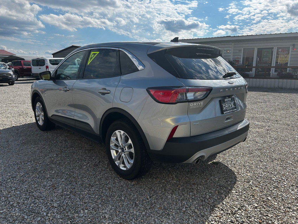 2022 Ford Escape Image 5