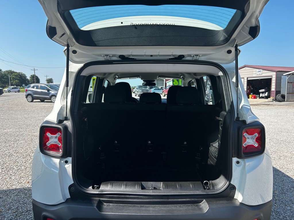 2016 Jeep Renegade Image 9
