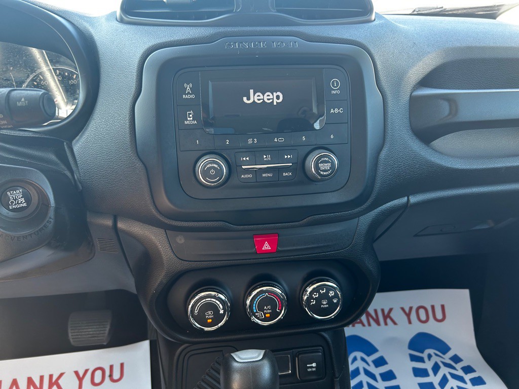 2016 Jeep Renegade Image 15