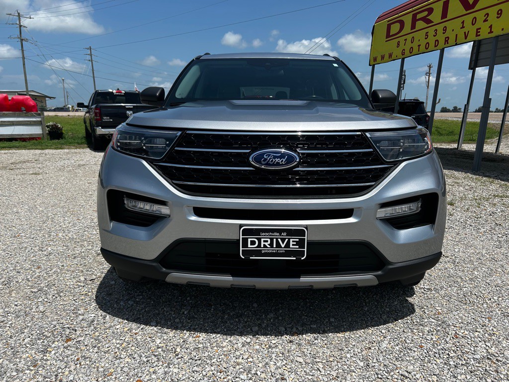 2022 Ford Explorer Image 2