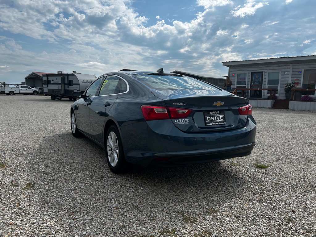 2024 Chevrolet Malibu Image 3