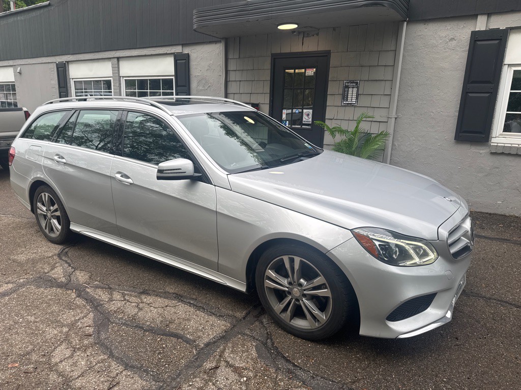 2015 Mercedes-Benz E-Class Image 2
