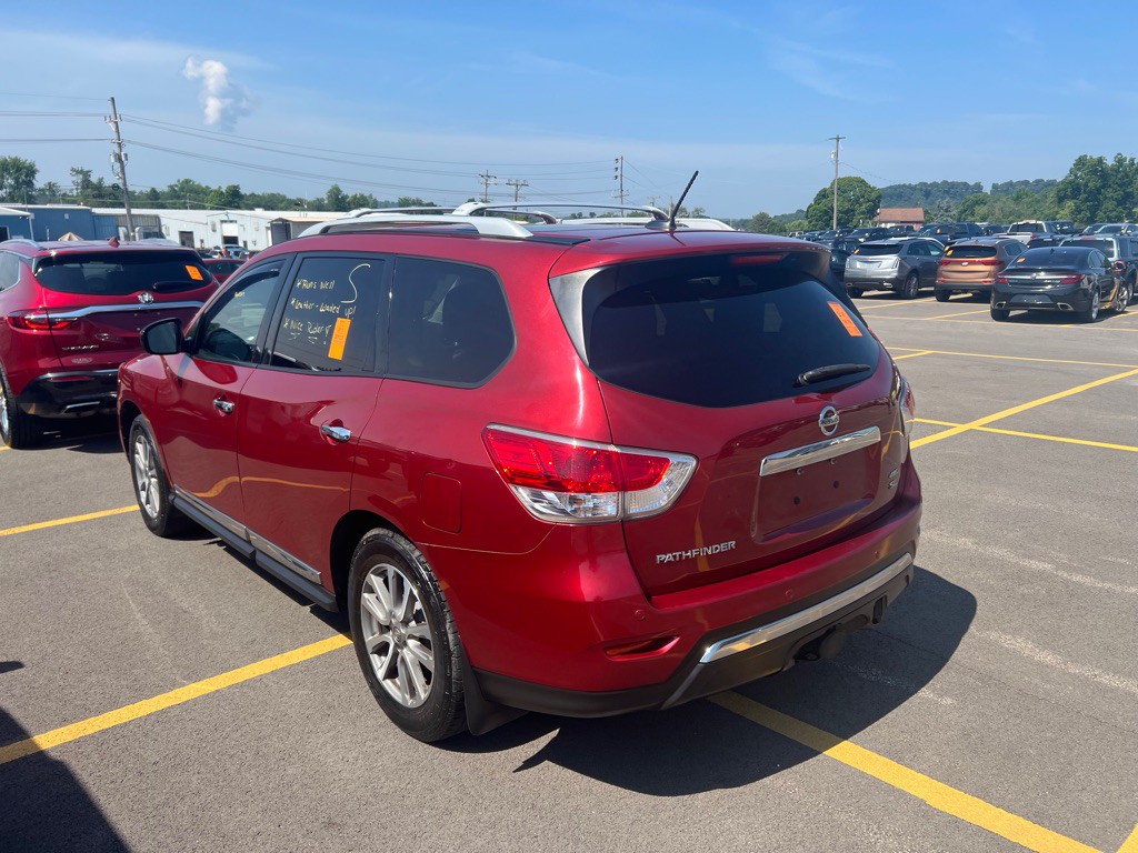 2013 Nissan Pathfinder Image 3