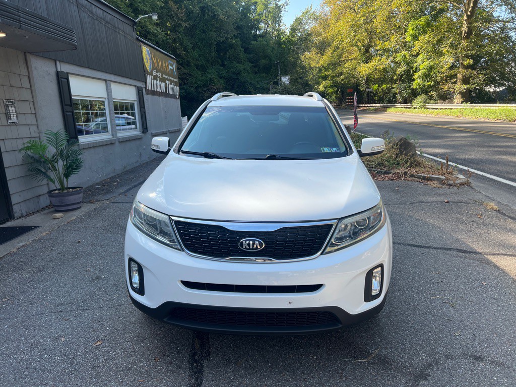 2015 Kia Sorento Image 2