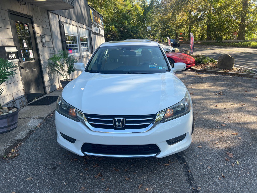 2015 Honda Accord Image 2