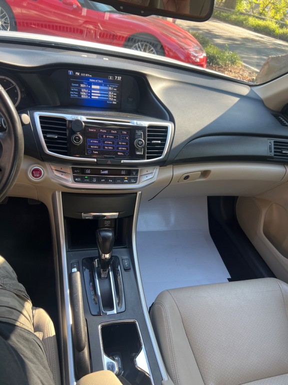 2015 Honda Accord Image 8