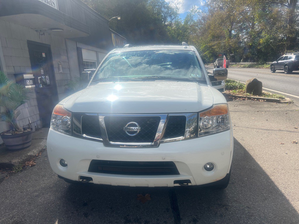 2015 Nissan Armada Image 2