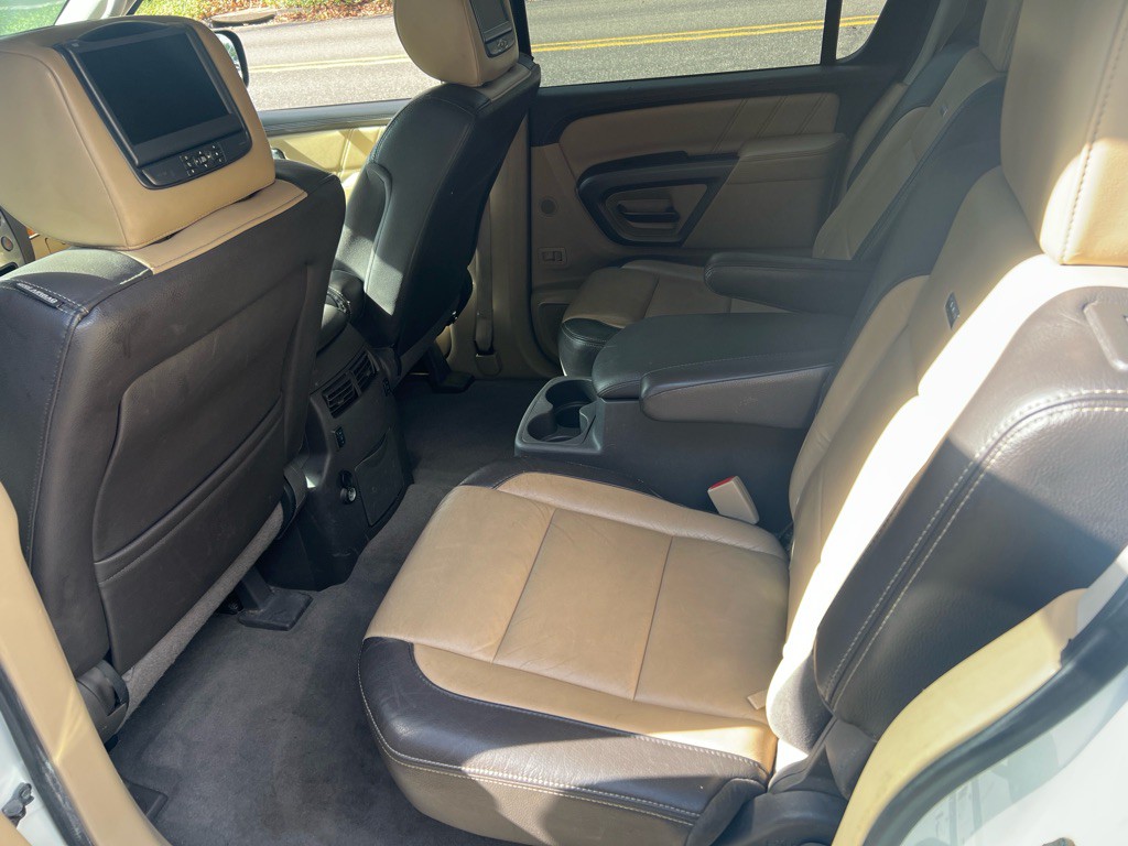 2015 Nissan Armada Image 7