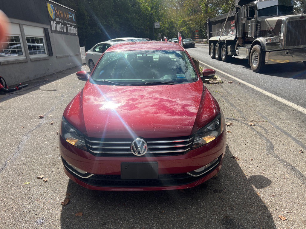 2015 Volkswagen Passat Image 2