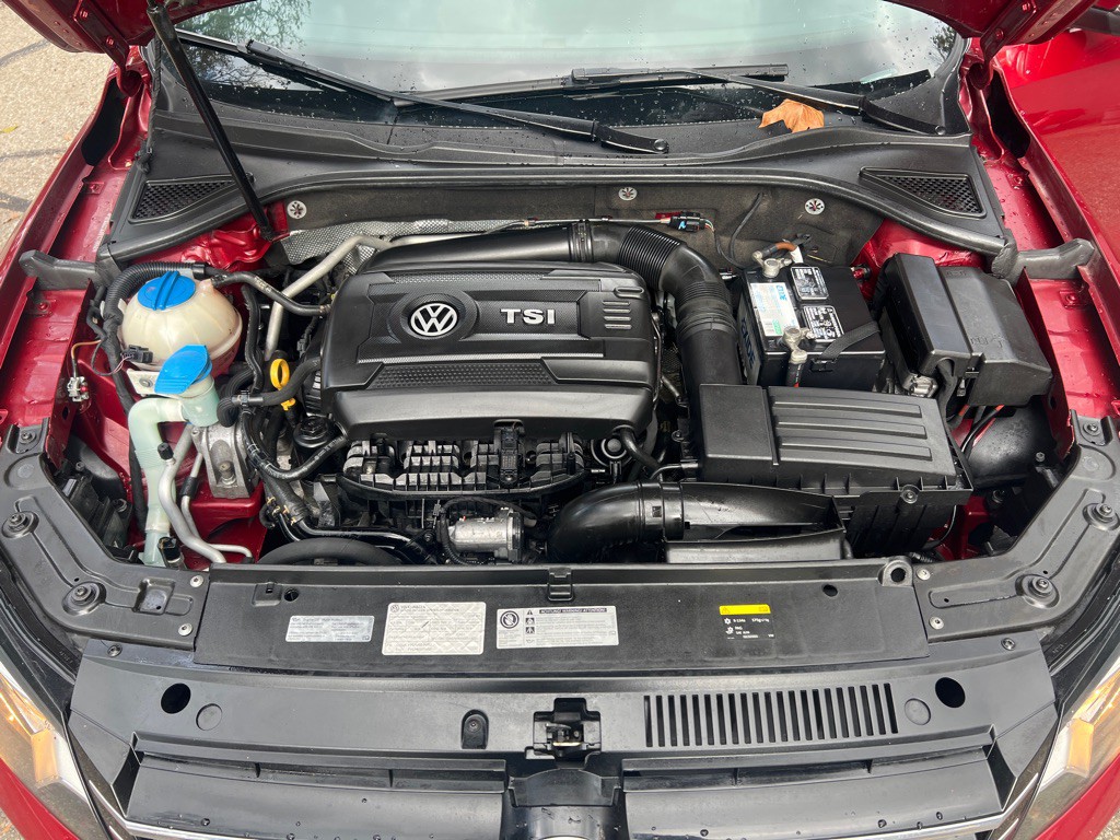 2015 Volkswagen Passat Image 8