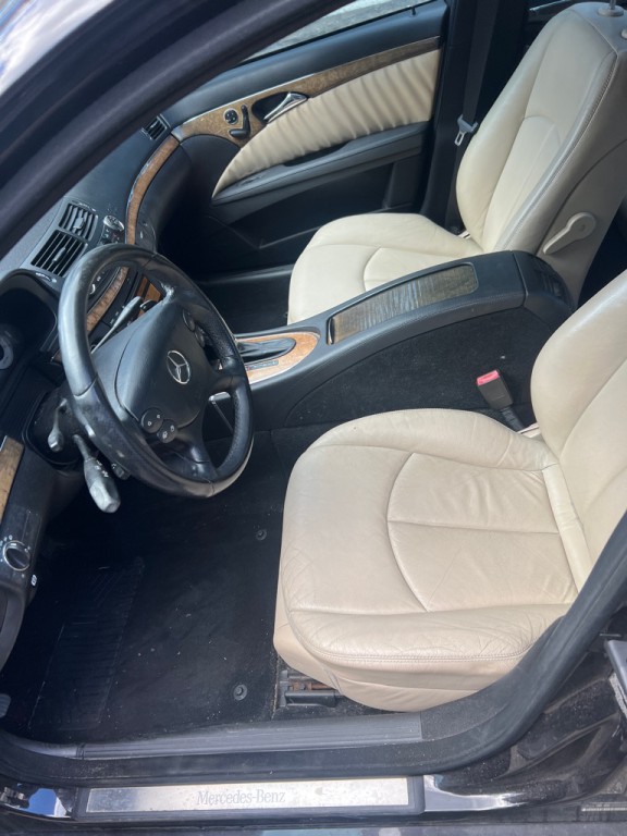 2009 Mercedes-Benz E-Class Image 5