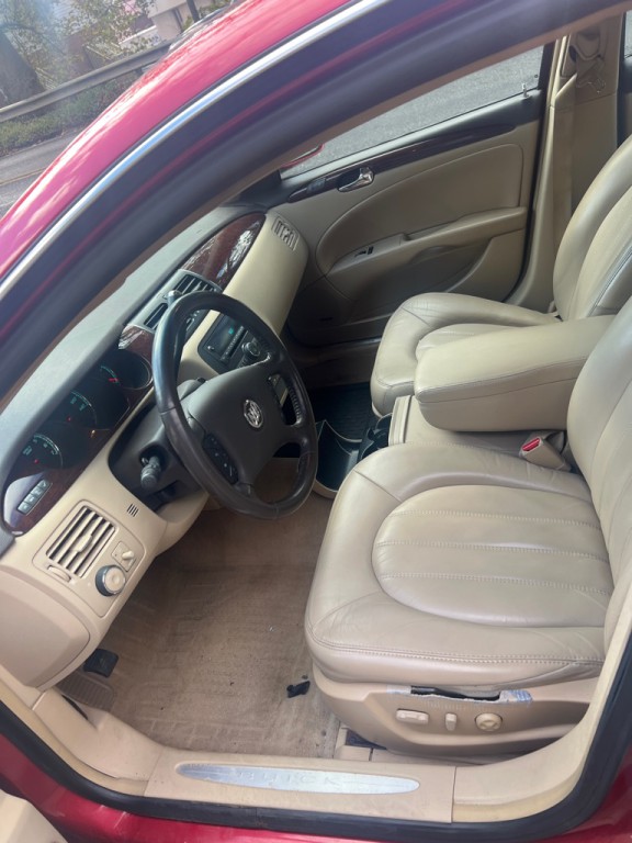 2011 Buick Lucerne Image 8