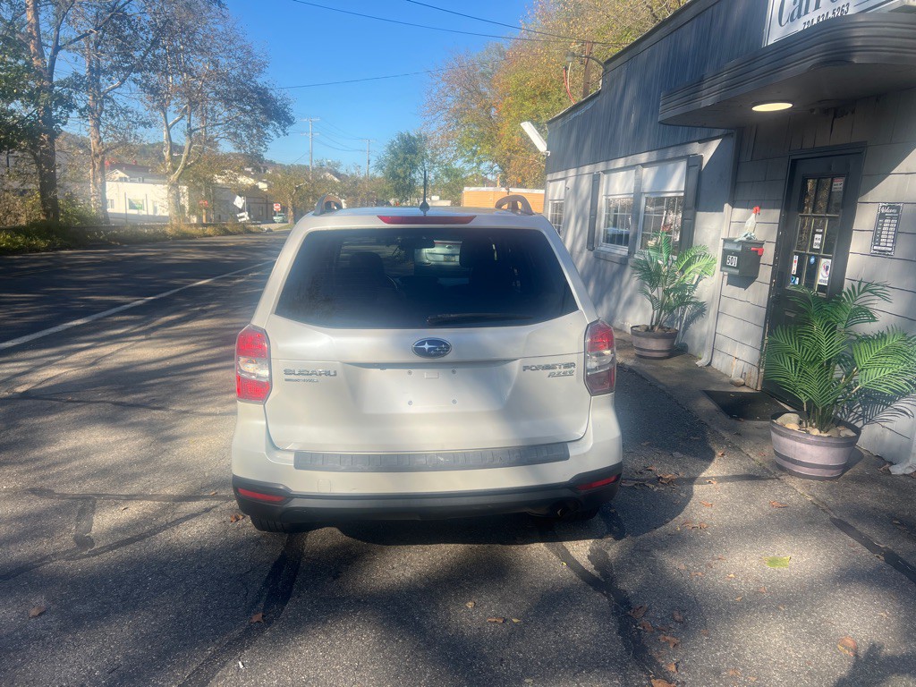 2014 Subaru Forester Image 3