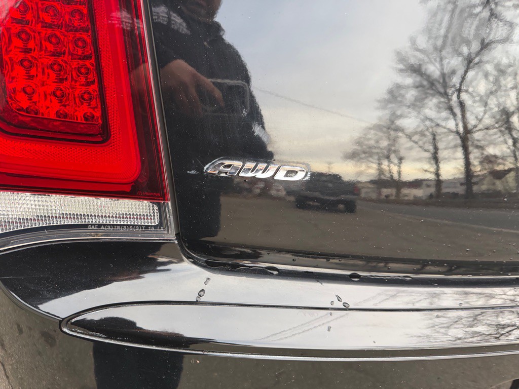 2018 Chrysler 300 Image 8