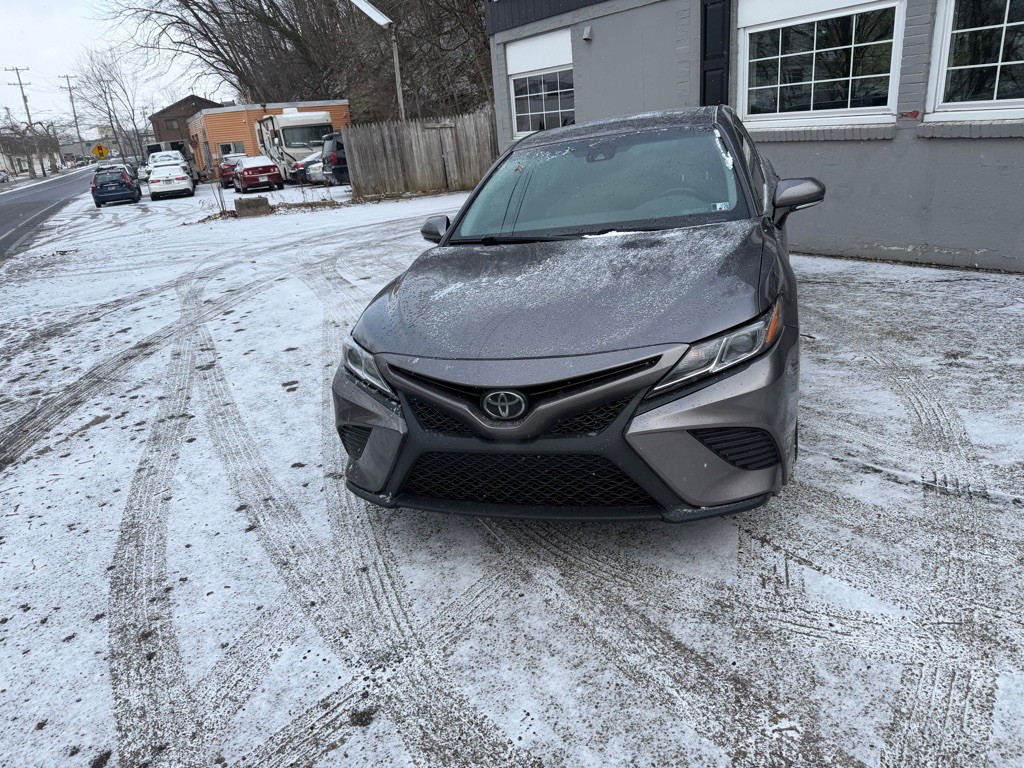2019 Toyota Camry Image 3