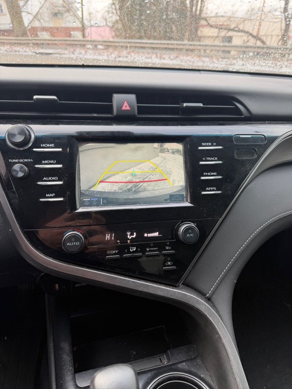 2019 Toyota Camry Image 6