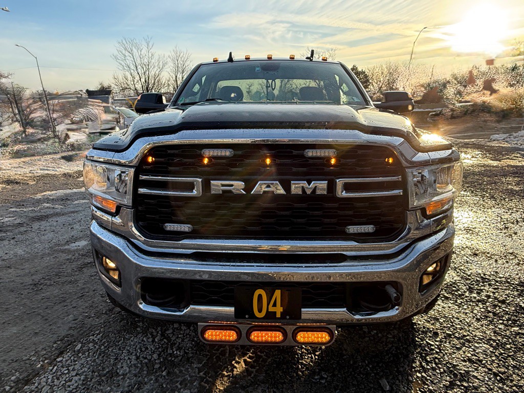 2022 RAM 5500 Image 3
