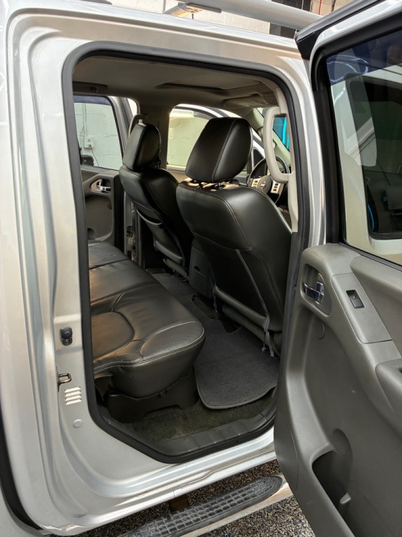 2016 Nissan Frontier Image 8