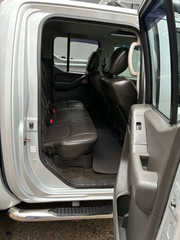 2016 Nissan Frontier Image 11