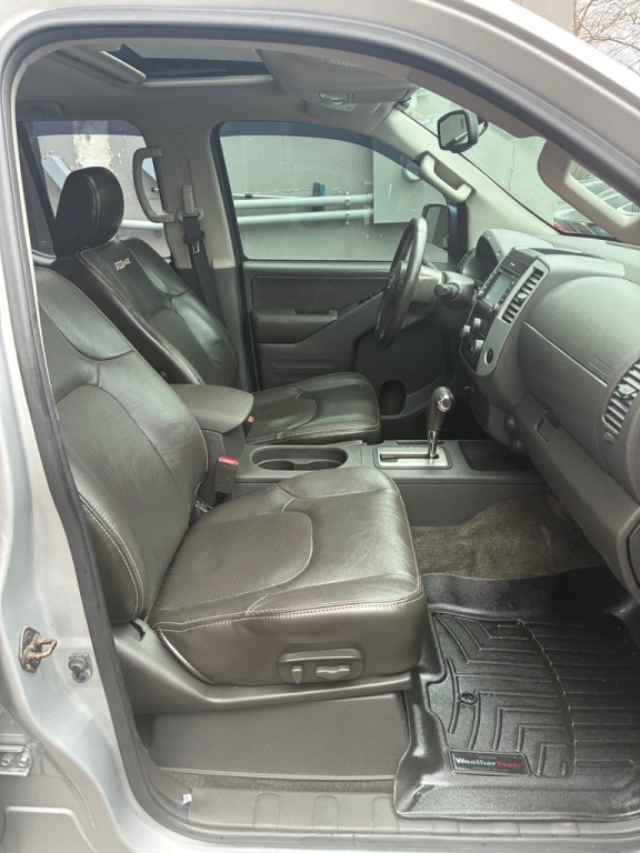 2016 Nissan Frontier Image 13