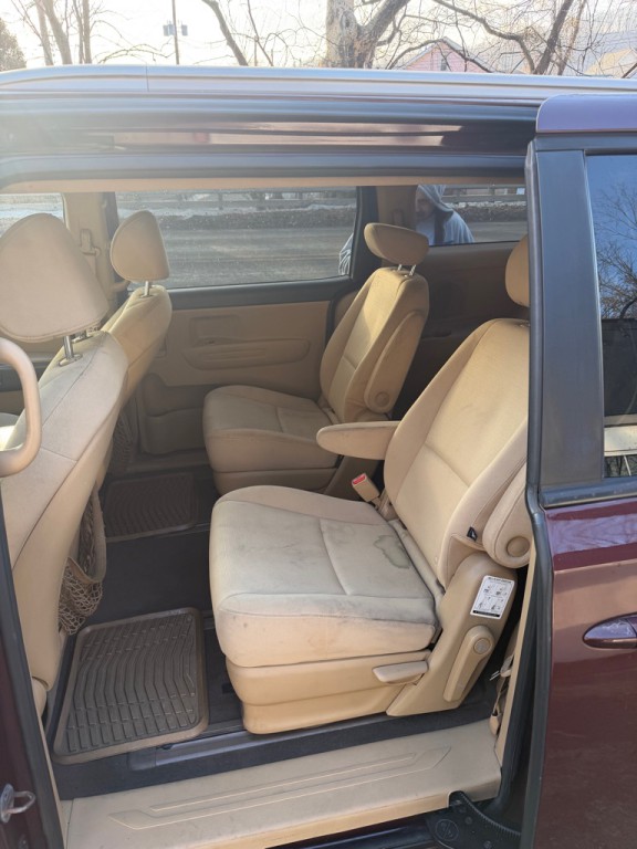 2015 Kia Sedona Image 8