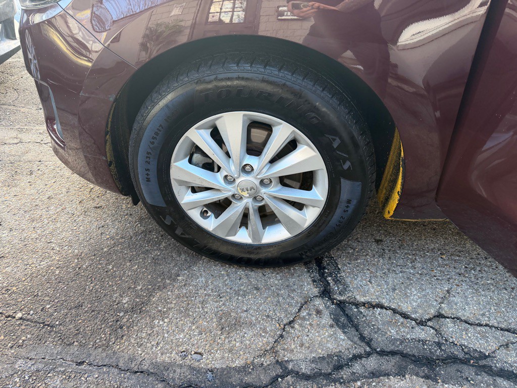 2015 Kia Sedona Image 10