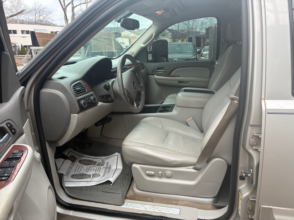 2007 GMC Yukon Image 7