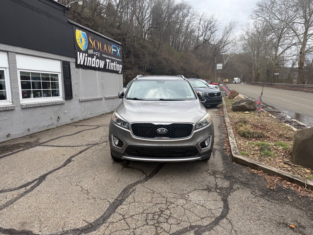 2016 Kia Sorento Image 2