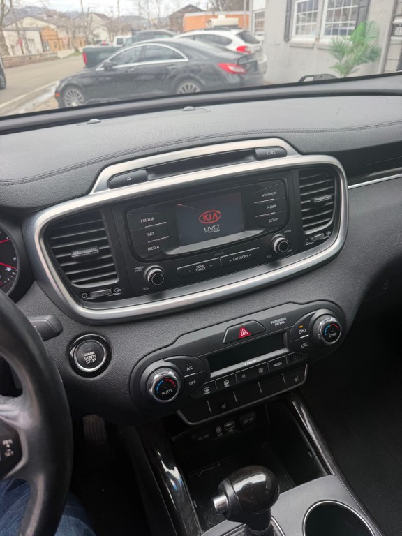 2016 Kia Sorento Image 9