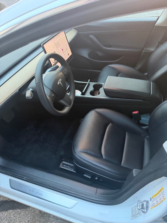 2020 Tesla Model 3 Image 8