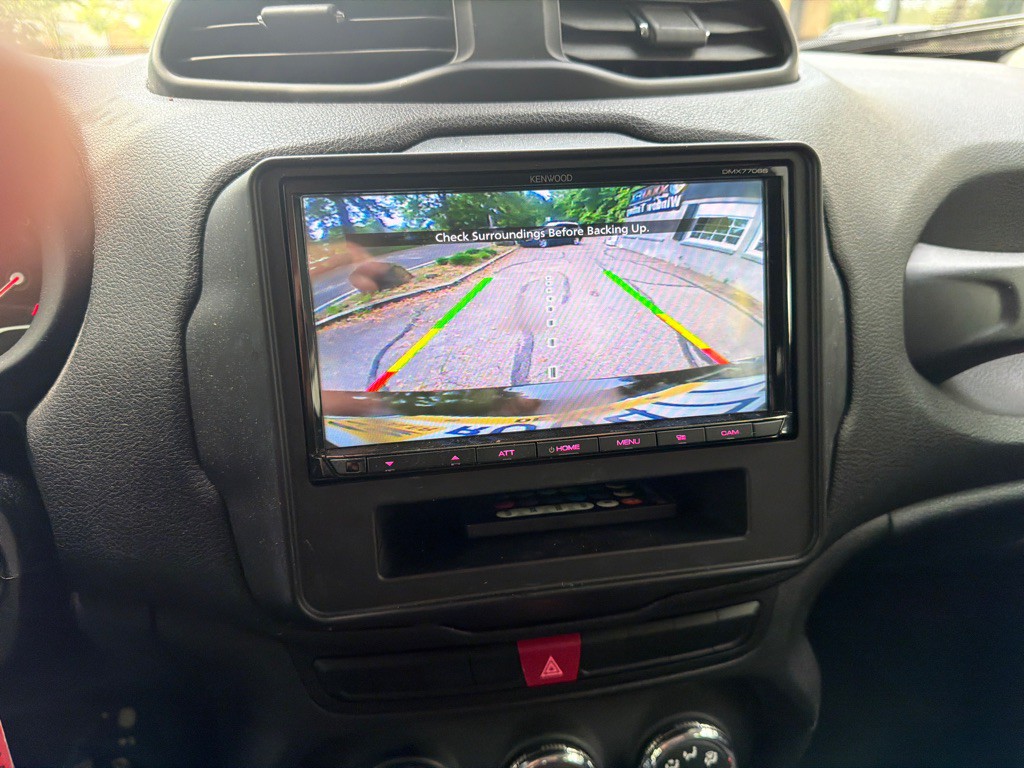 2015 Jeep Renegade Image 10