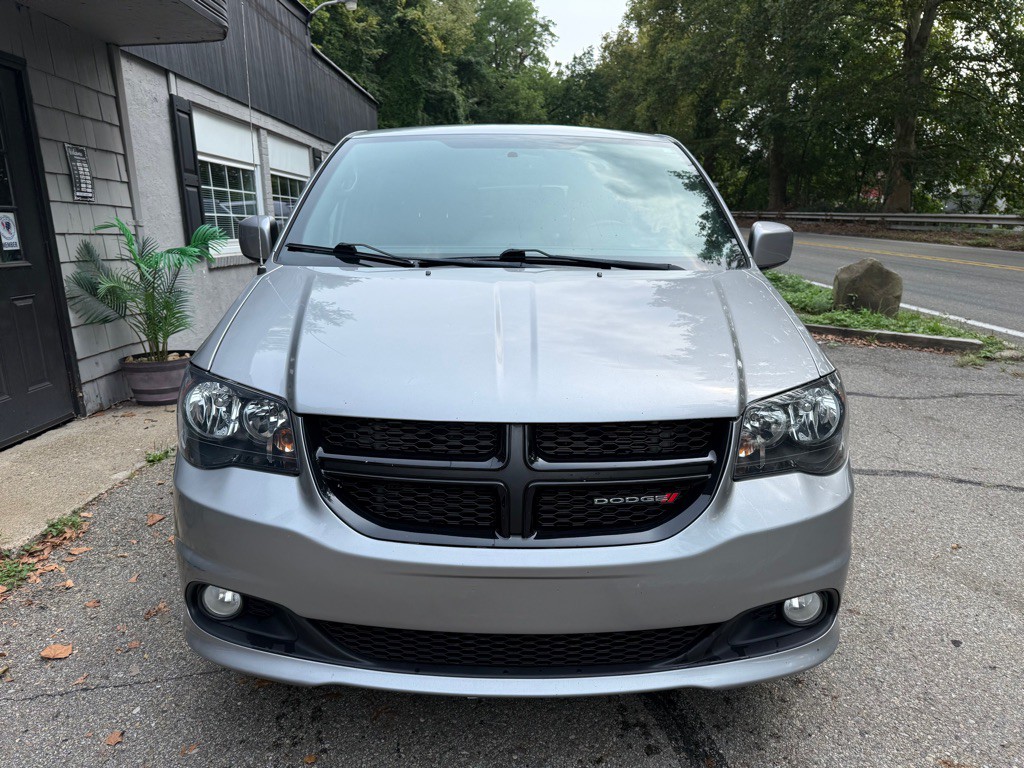2018 Dodge Grand Caravan Image 2