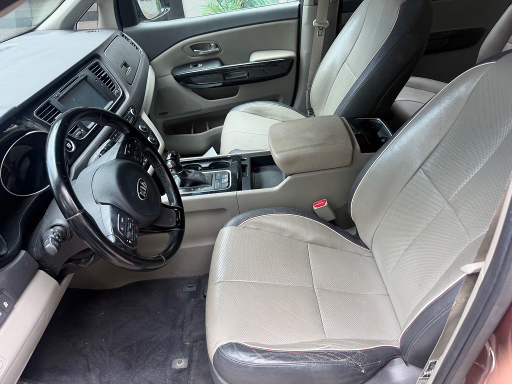 2015 Kia Sedona Image 6