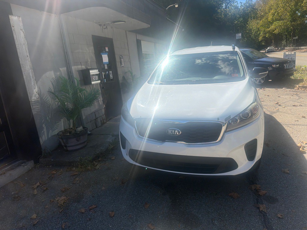 2019 Kia Sorento Image 2