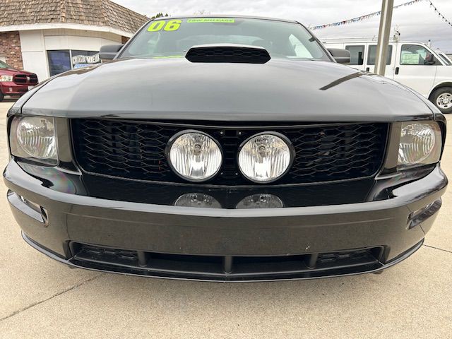 2006 Ford Mustang Image 19