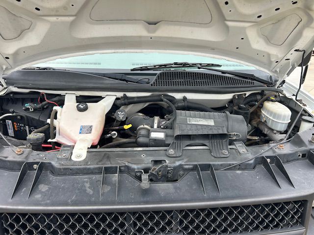 2012 Chevrolet Express Image 14