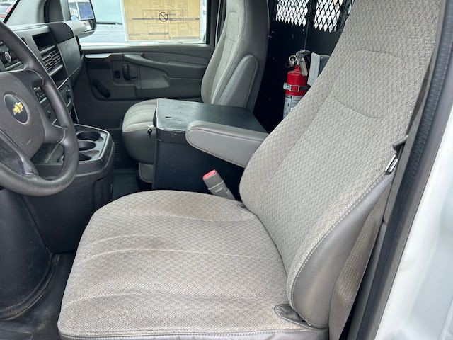 2012 Chevrolet Express Image 20