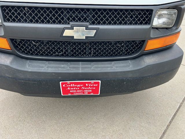 2012 Chevrolet Express Image 24