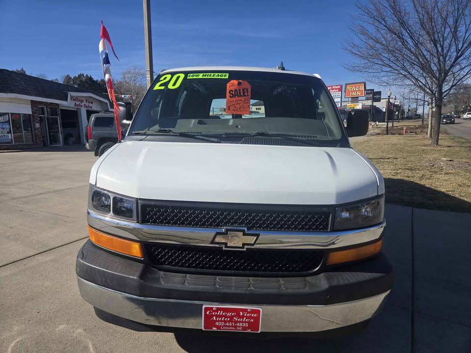 2020 Chevrolet Express Image 3
