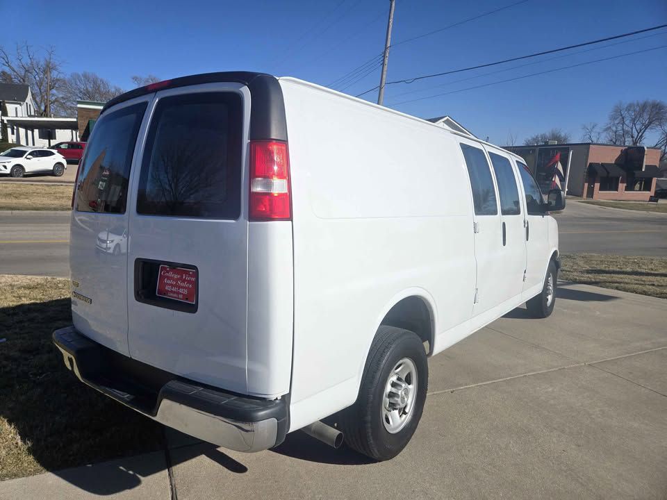 2020 Chevrolet Express Image 8