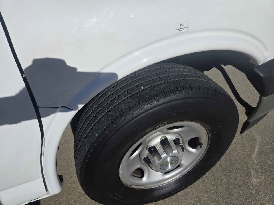 2020 Chevrolet Express Image 10