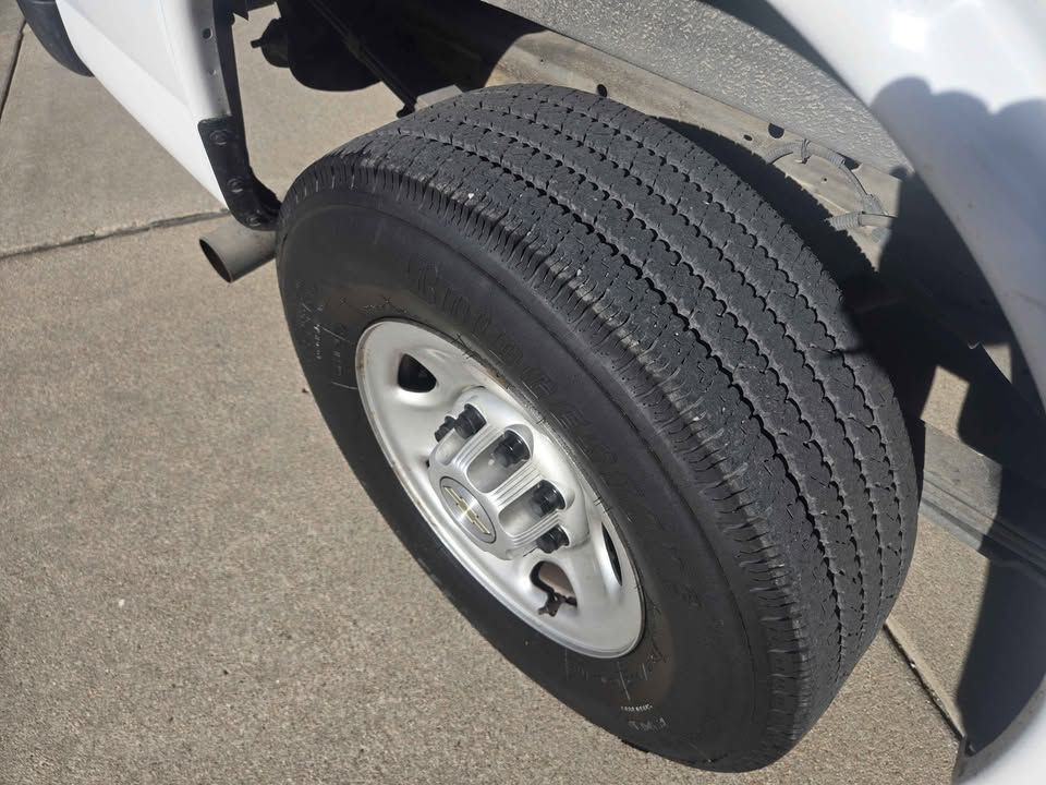 2020 Chevrolet Express Image 11