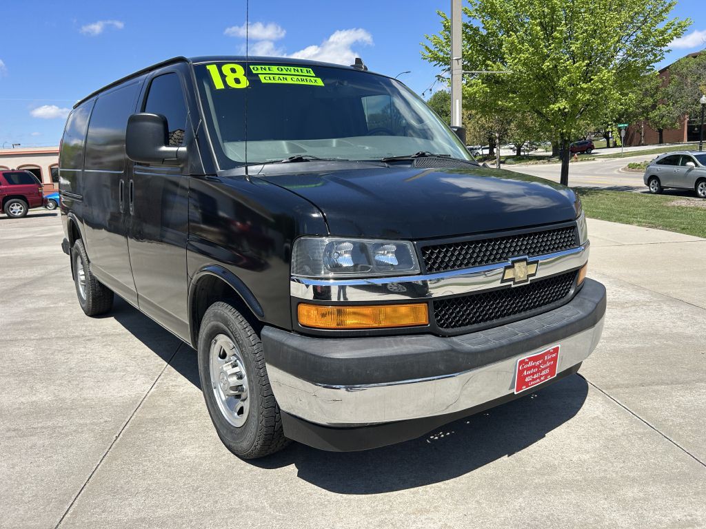 2018 Chevrolet Express Image 2
