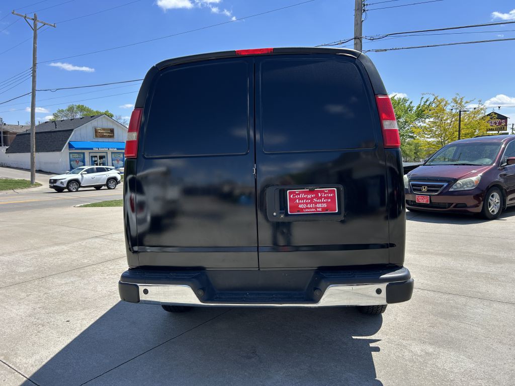 2018 Chevrolet Express Image 7