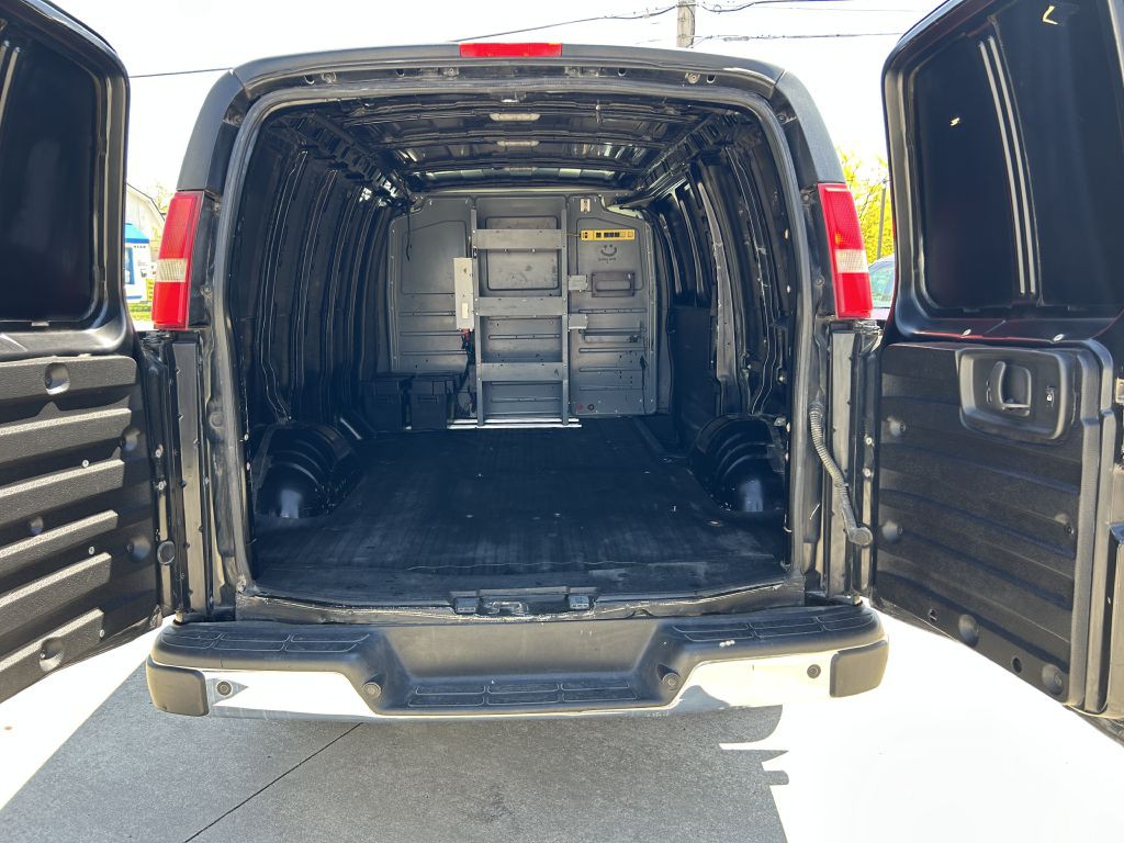 2018 Chevrolet Express Image 12