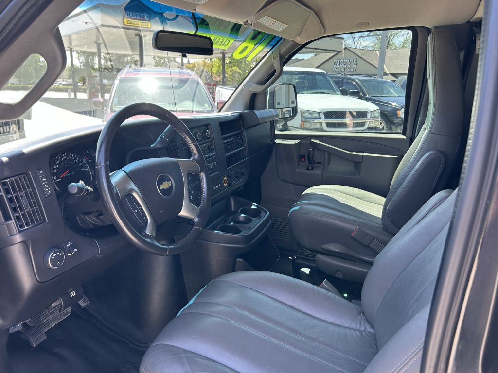 2018 Chevrolet Express Image 15