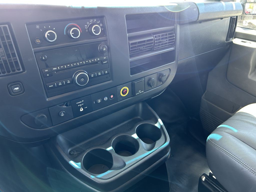 2018 Chevrolet Express Image 18