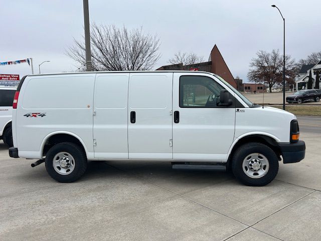 2013 Chevrolet Express Image 1